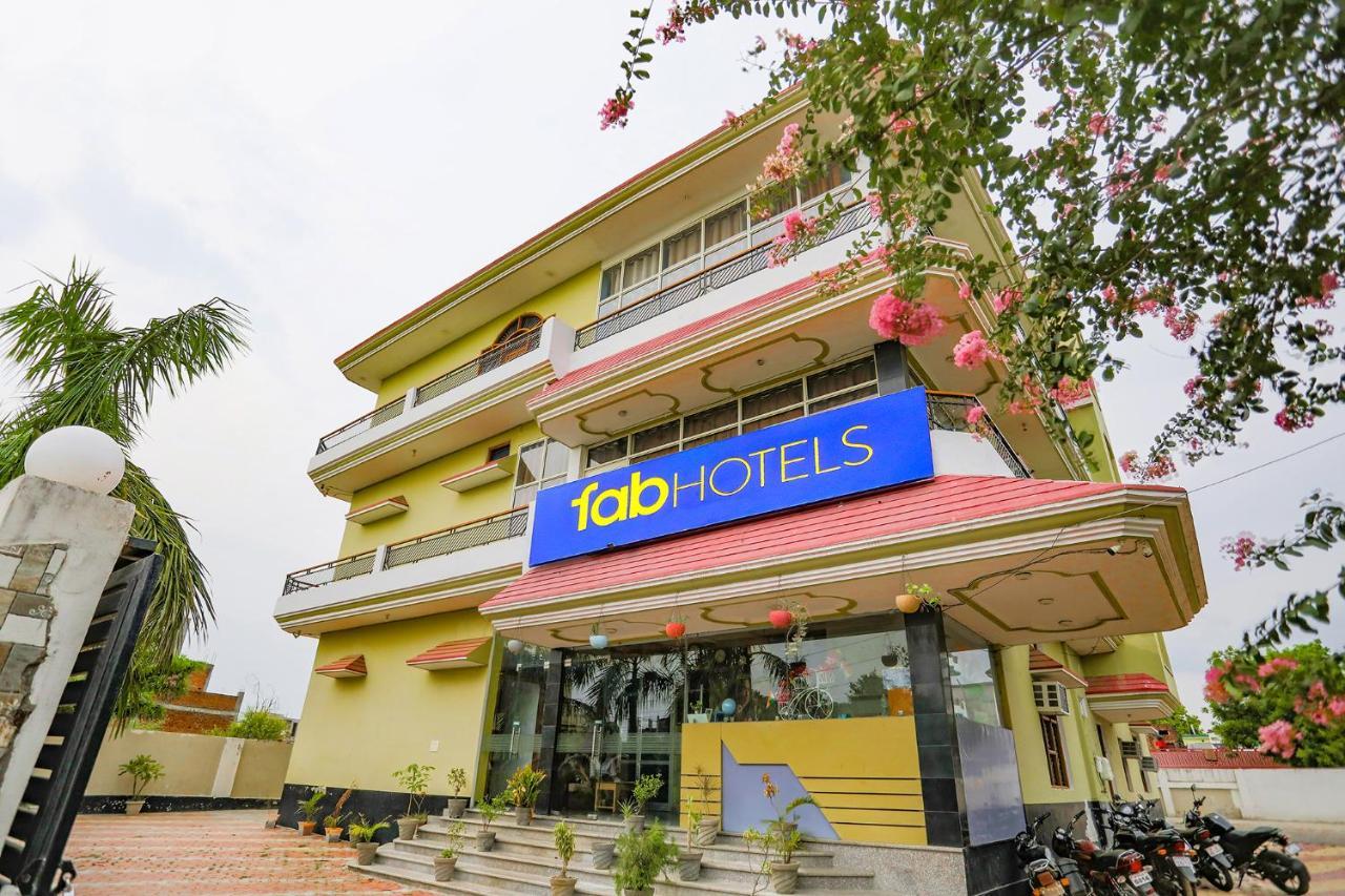 Fabhotel Kriti Green Varanasi Luaran gambar