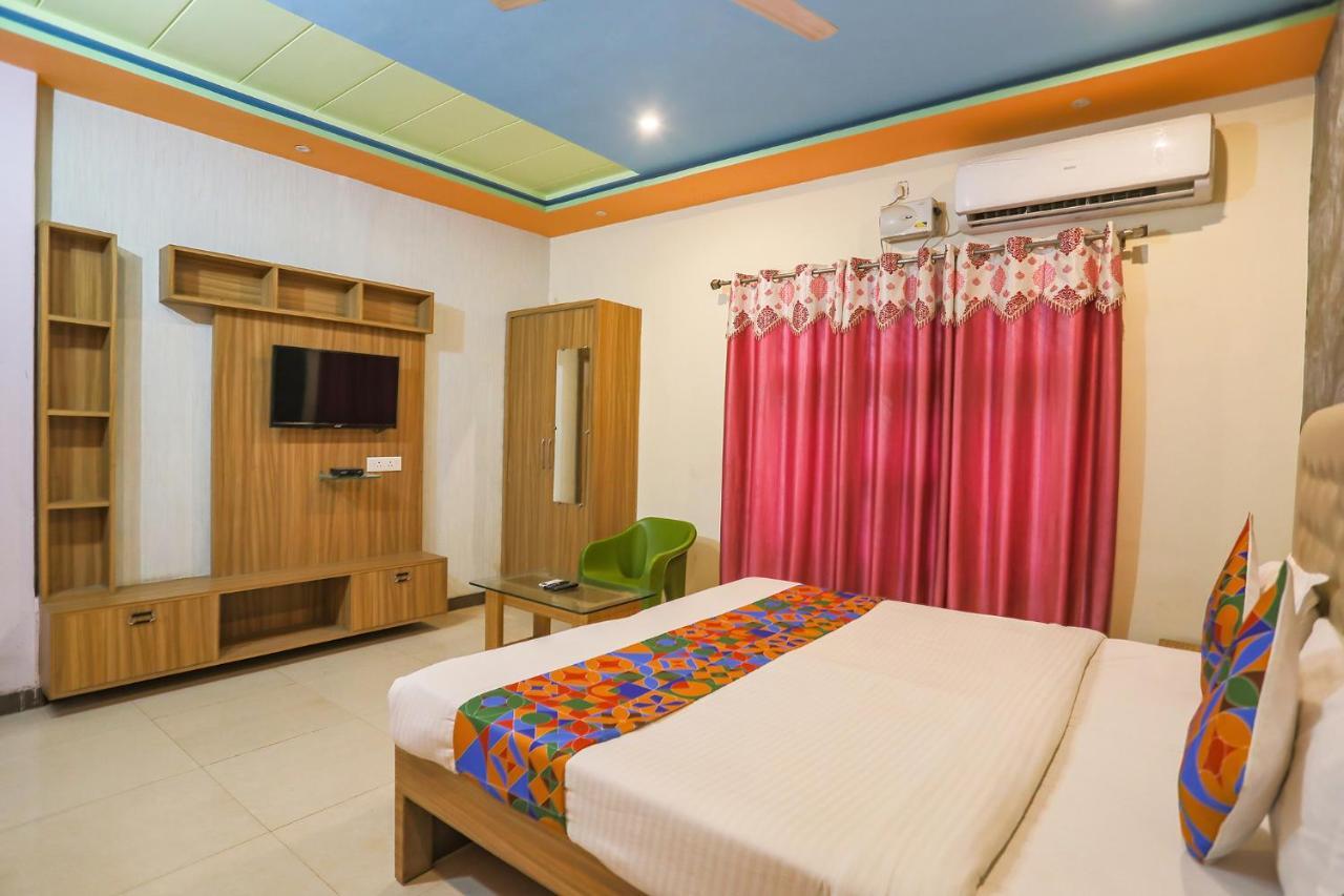 Fabhotel Kriti Green Varanasi Luaran gambar
