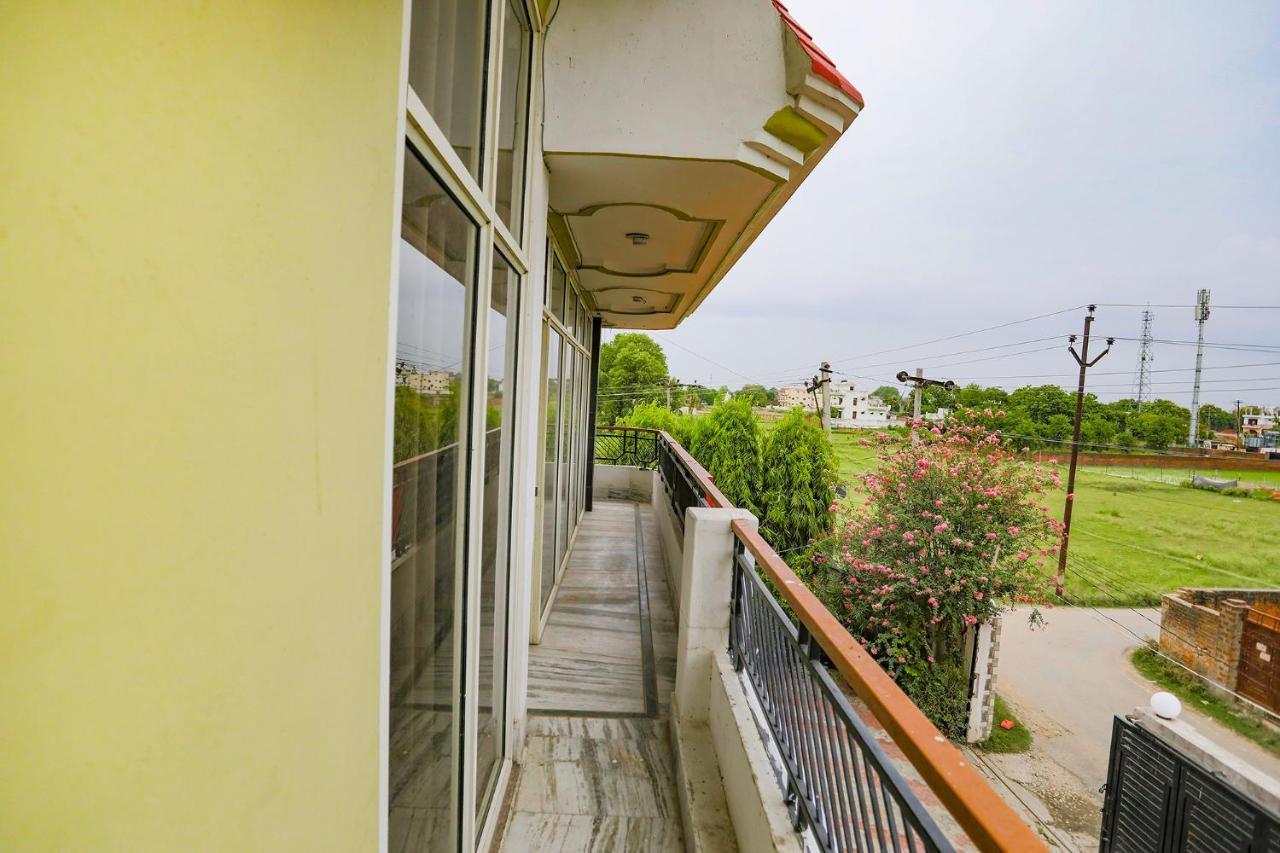 Fabhotel Kriti Green Varanasi Luaran gambar